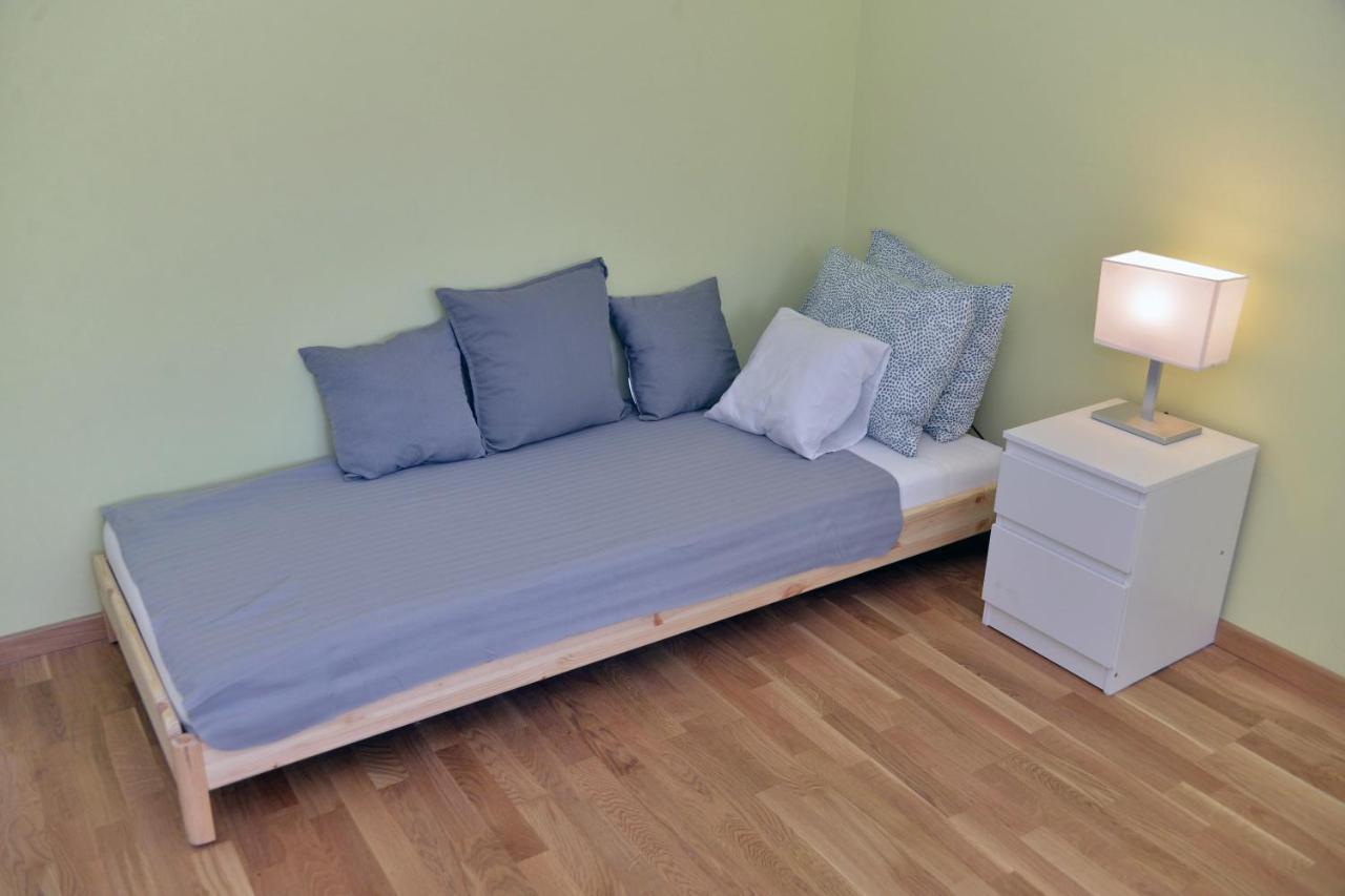 Affordable And Newly Renovated 1-Bedroom Apartment Kraljevo Bagian luar foto