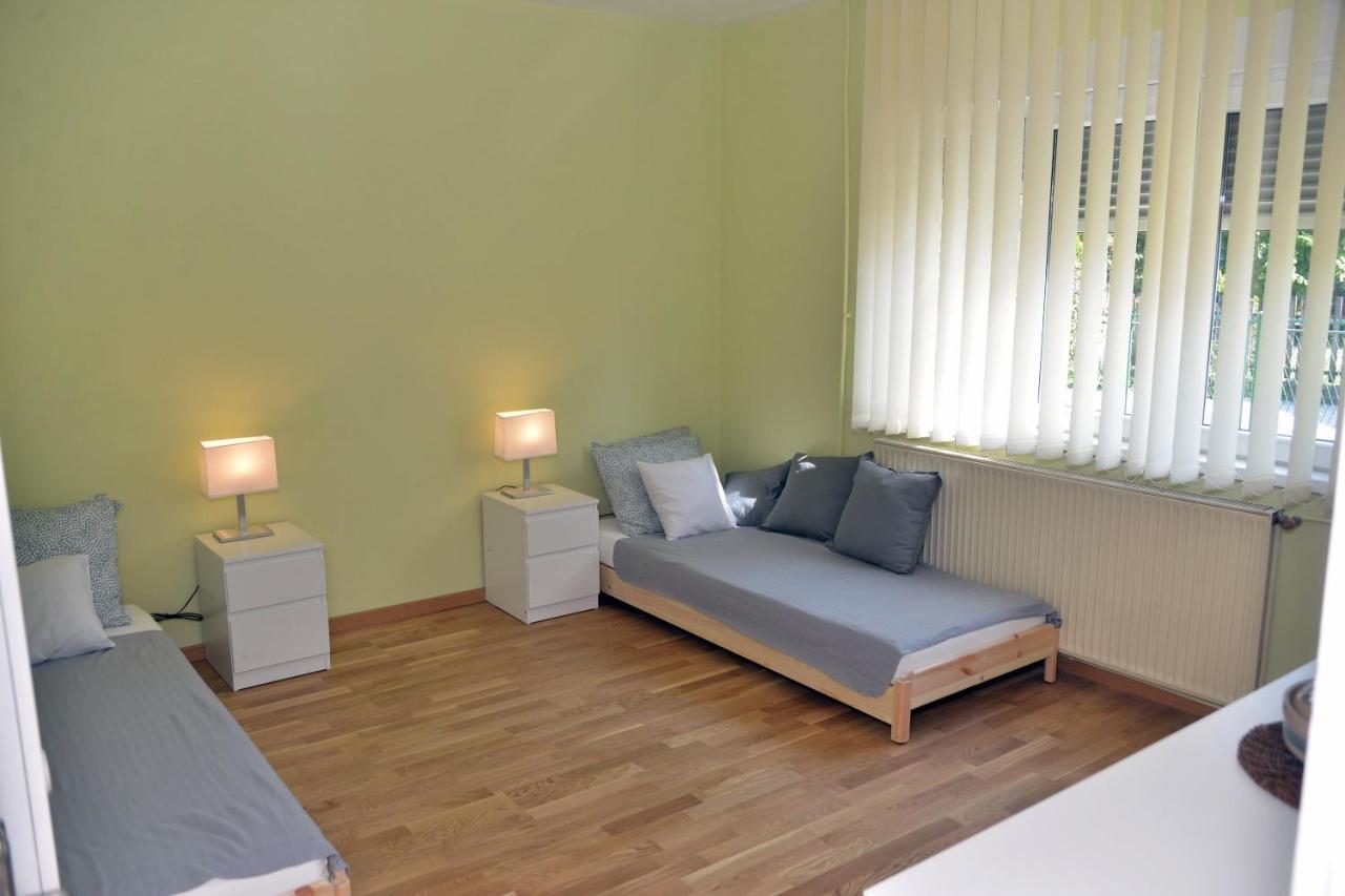 Affordable And Newly Renovated 1-Bedroom Apartment Kraljevo Bagian luar foto
